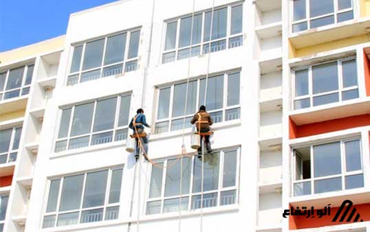 رنگ آمیزی نمای ساختمان از ارتفاع؛ چگونه دوام رنگ را تضمین کنیم؟ 2 رنگ آمیزی نمای ساختمان از ارتفاع